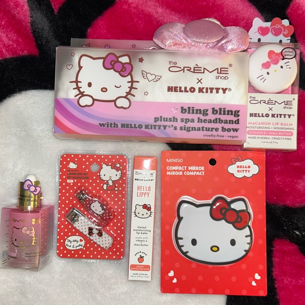 HELLO KITTY BEAUTY BUNDLE